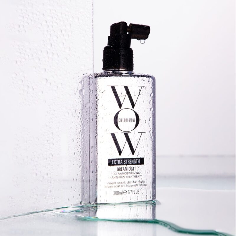 Color WOW Dream Coat Extra Strength Spray iššukavimą lengvinantis plaukų purškiklis, pasipūtusiems, garbanotiems plaukams 200ml - Image 3